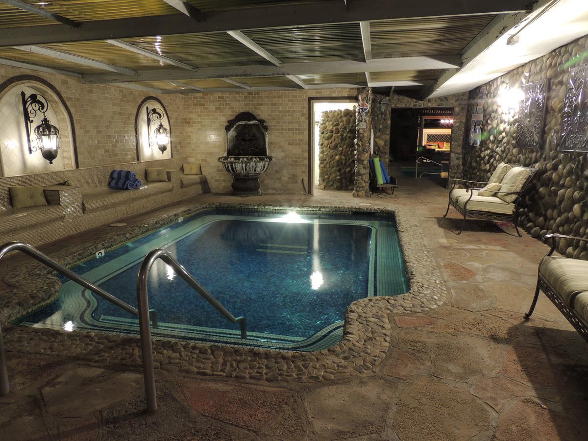 Tuscan Springs Hotel & Spa Desert Hot Springs Exterior photo